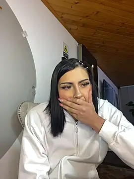 Hilary_pinkk 现场XXX聊天