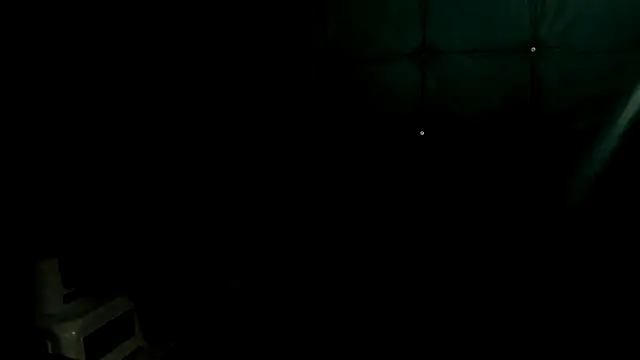 Elaa_xx élő XXX-chatje