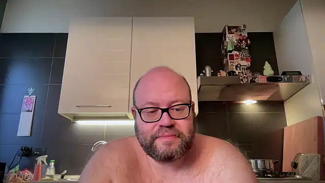 Chat +18 de theitalianbear ao vivo