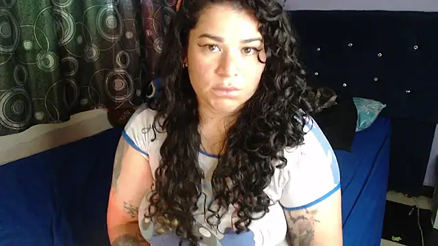 ANGELIQUE_KLANE লাইভ XXX চ্যাট