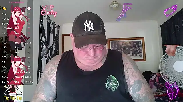 KINKYBLUEYES69 Webcam Show