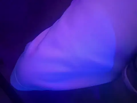 chronic_vibez's Live XXX Chat