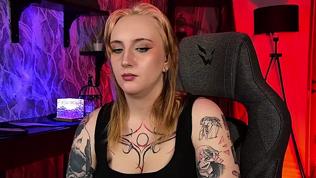 AsheLucker élő XXX-chatje