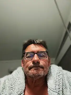 phil_truck_exhib's Webcam Show