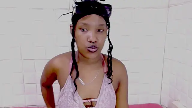 EroticSexyPrada's Live XXX Chat