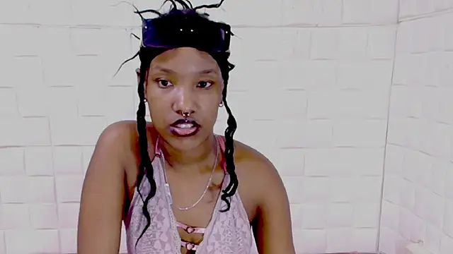 EroticSexyPrada – Naživo XXX chat