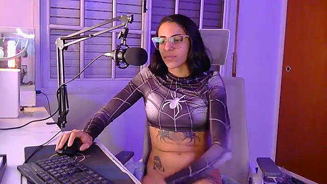 Poison_Ivy_29 Live XXX Chat