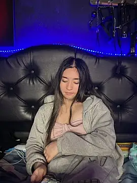 Sophie_LS Chat XXX in diretta