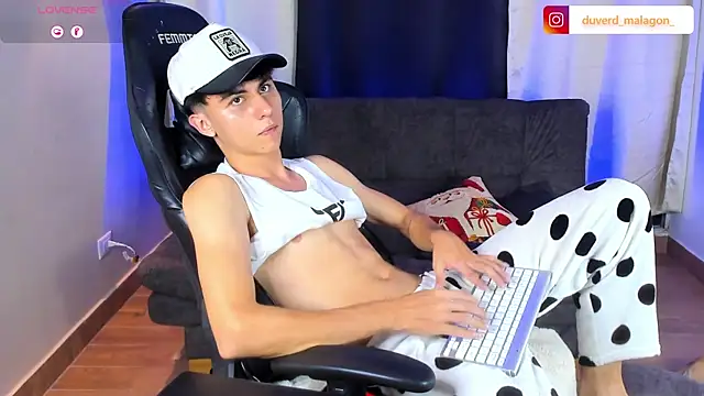 Demian_cute18 Adlı Modelin Web Kamerası Şovu