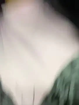 FlorSalvaje_'s Live XXX Chat