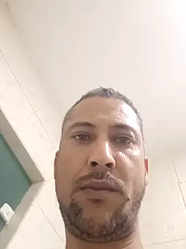 Arrombador20 webcam show