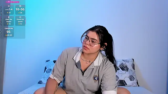 veronica185 élő XXX-chatje