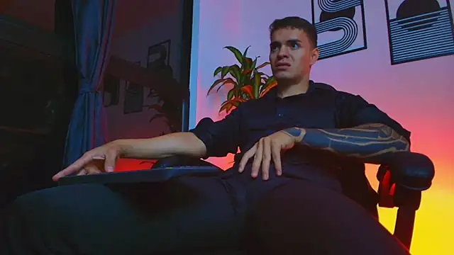 Онлайн чат XXX ALPHA_DOMINUS_