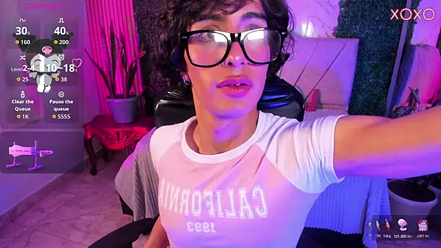 Show modela santi_foxxx_ na web-kameri