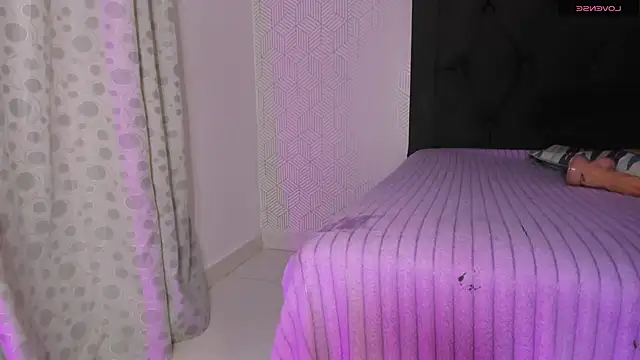 Selena_fox7 webkamerás műsora