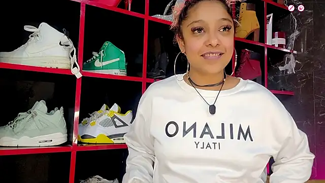 Вебкам-шоу Indianbrownie