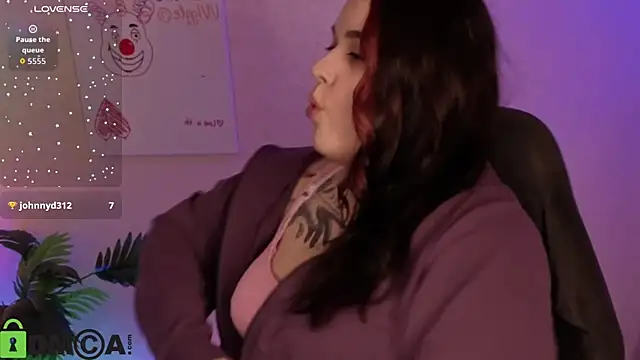 Mia_R0ss Chat XXX in diretta