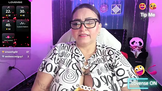 Ivonnee__ Live XXX-chat