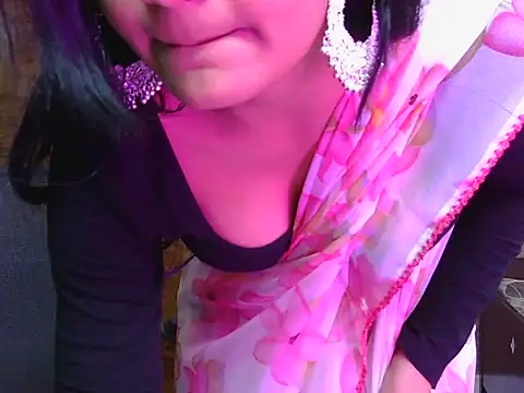 sweet_riyaaa: онлайн-секс-чат