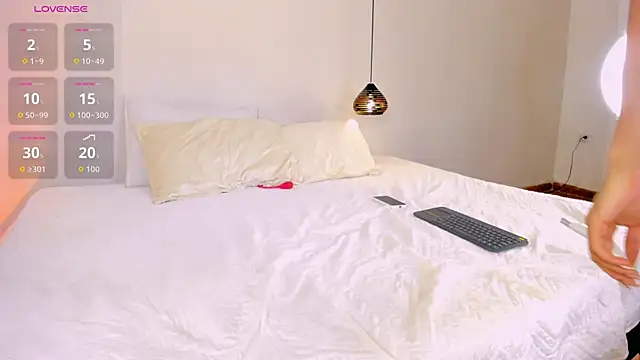 REINA_ADAHARAのライブXXXチャット