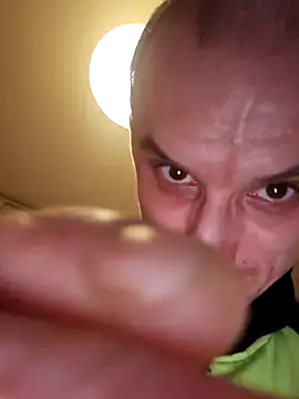 UpbeatXiphias Webcam Show