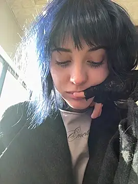 Only_April: απευθείας συνομιλία ΧΧΧ