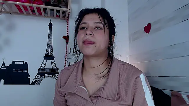 Czat XXX na żywo – petite_coral