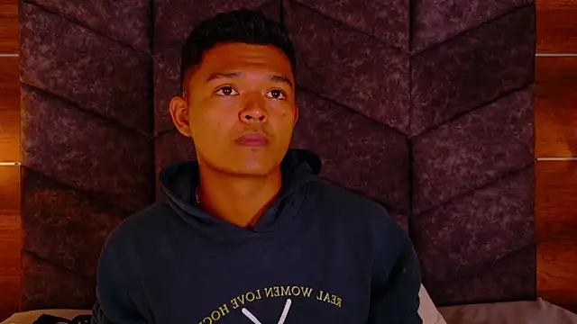 AndrewKenoxx_のライブXXXチャット