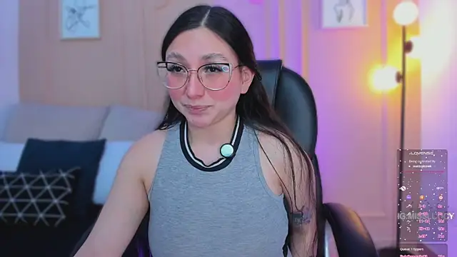 lucy_neil's Live XXX Chat