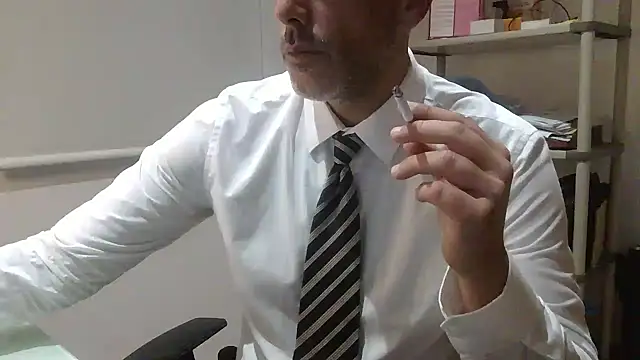 Pertunjukan Kamera Web 66MA69