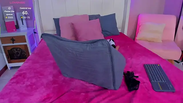 sarahyessicaのライブXXXチャット