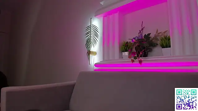 SaraFraays' Live XXX Chat