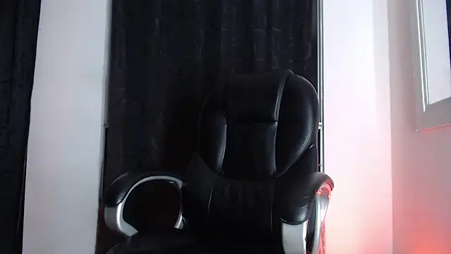 Pedro_x777: διαδικτυακό σόου στην κάμερα