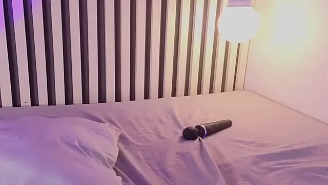 Amaranoir-'s Live XXX Chat