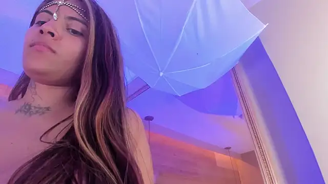 XXX chat uživo modela Cori_Paige