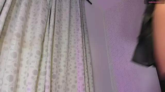 Show Webcam de Selena_fox7