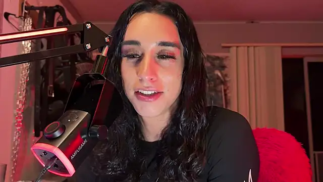 xoFrankie Show in webcam