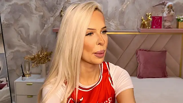 EvaXElfi: онлайн-секс-чат