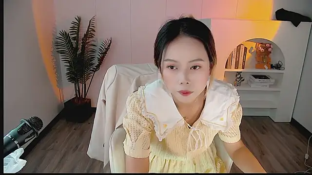 zhoulan-bb's Live XXX Chat