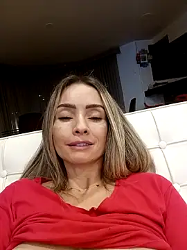 Show de Loly_Horny na webcam