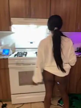 TikaMoon Pertunjukan Webcam