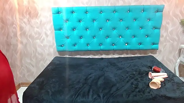 XXX chat uživo modela KeniaLovex