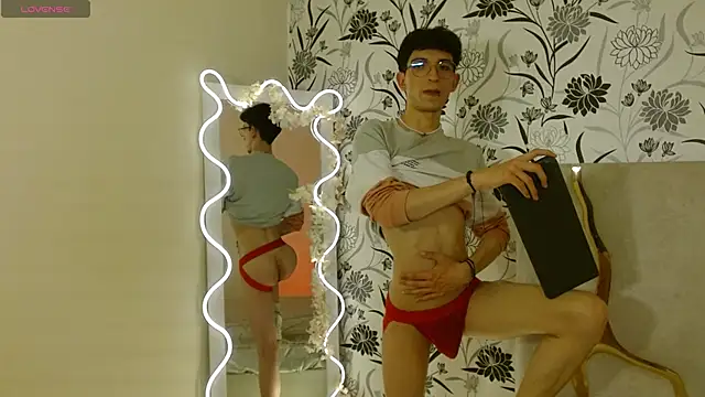 Show de kaii_tay1 na webcam