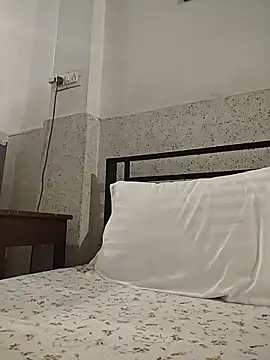 Chat +18 de NakedMILFx ao vivo