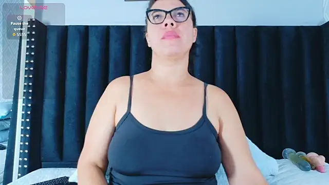 hotlatinateacher live XXX chat