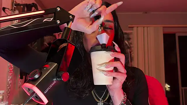 xoFrankie: онлайн-секс-чат