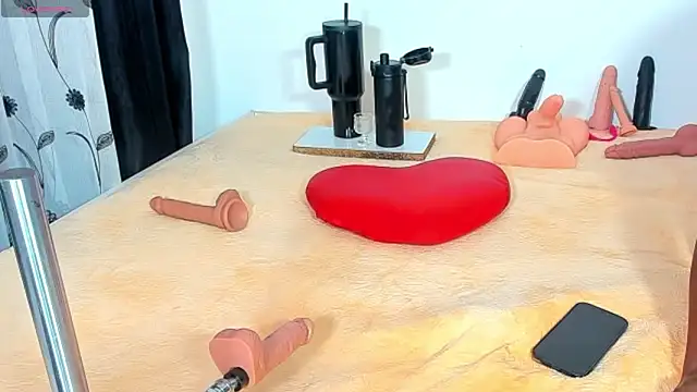 XXX chat uživo modela CREAMY_BUBBLEGUM