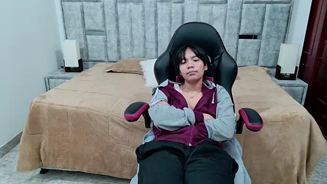 Živý XXX chat laureentt_