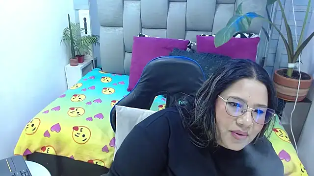 Chatroom XXX en direct de evelin_zaens