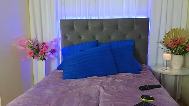 Chat XXX en directo de Ariana_Petite